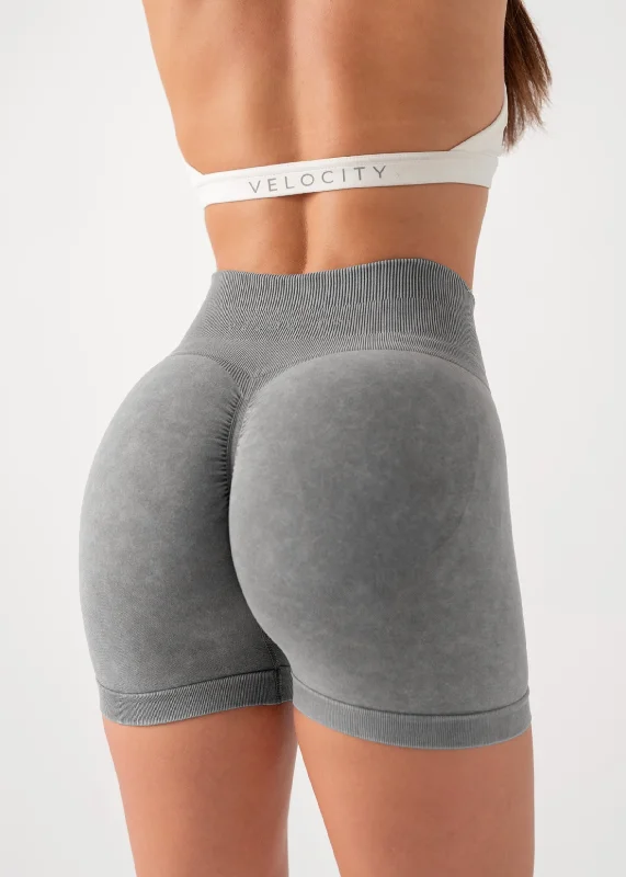 ULTIMATE SEAMLESS SCRUNCH SHORTS 2.0 - SLATE