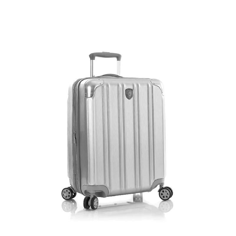Magnetic luggage labels that can be easily changed or removedDuoTrak Spinner Luggage