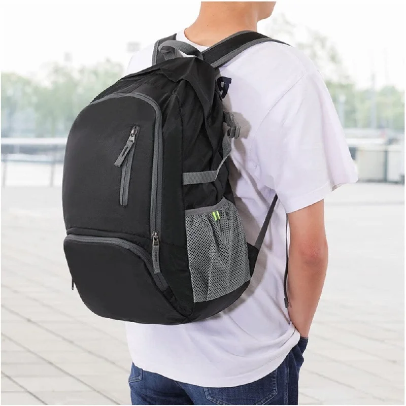 Travel garment hangers that are foldable for easy packingFolding Portable Ultralight Backpack, Suitable for Camping