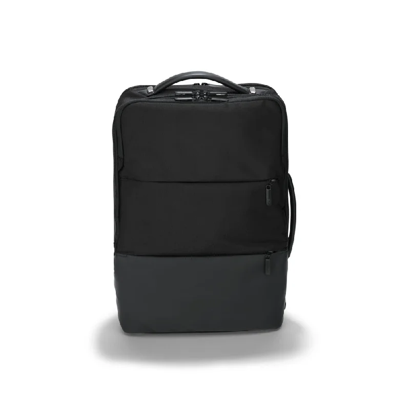 Leather luggage handles for a comfortable and stylish gripMultimedia Large Backpack