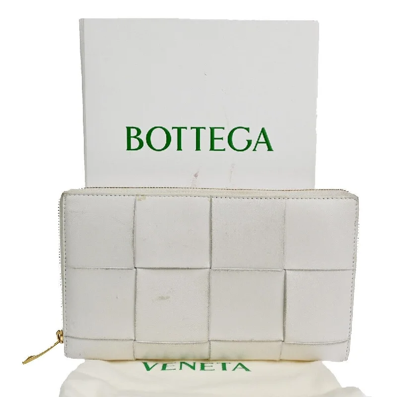 Vintage-style money clips for collectorsBottega Veneta  Leather Wallet  (Pre-Owned)