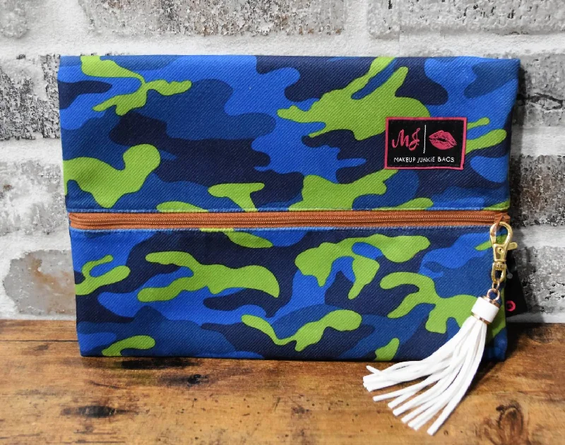 Women's money clip for left - handed users​Camo Zip Bag In Blue/multi