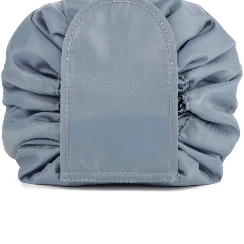 Money clips for holding large amounts of cashCosmetic Bag In Blue