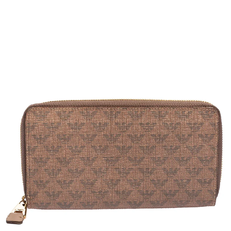 Women's money clip for a night - out on the townEmporio Armani Beige Printed Leather Zip Around Wallet.. Women's money clip for a night - out on the townEmporio Armani Beige Printed Leather Zip Around Wallet..