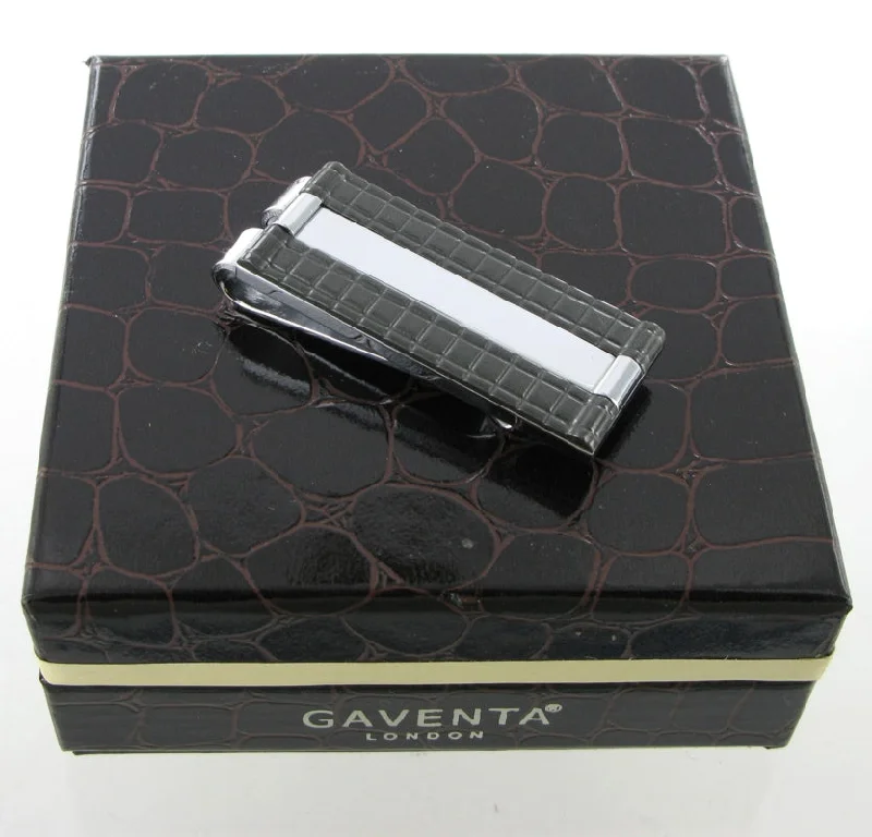 Women's money clip in gold - tone metal​Gaventa Black Money Clip 10616