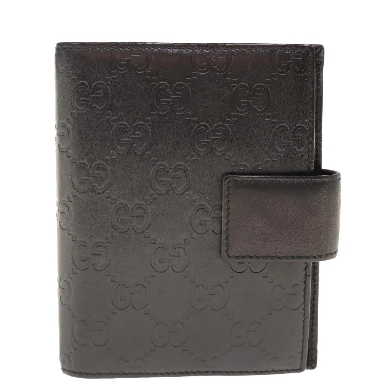 Money clips vs traditional walletsGucci  Leather Wallet  (Pre-Owned)