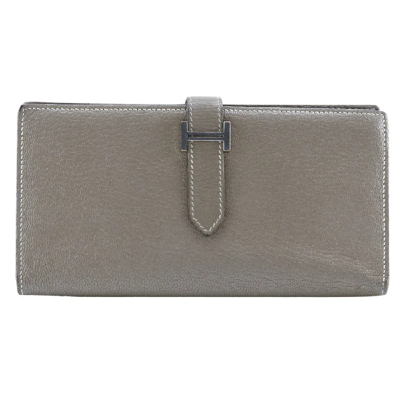 How to clean and maintain metal money clipsHermès Béarn  Leather Wallet  (Pre-Owned)