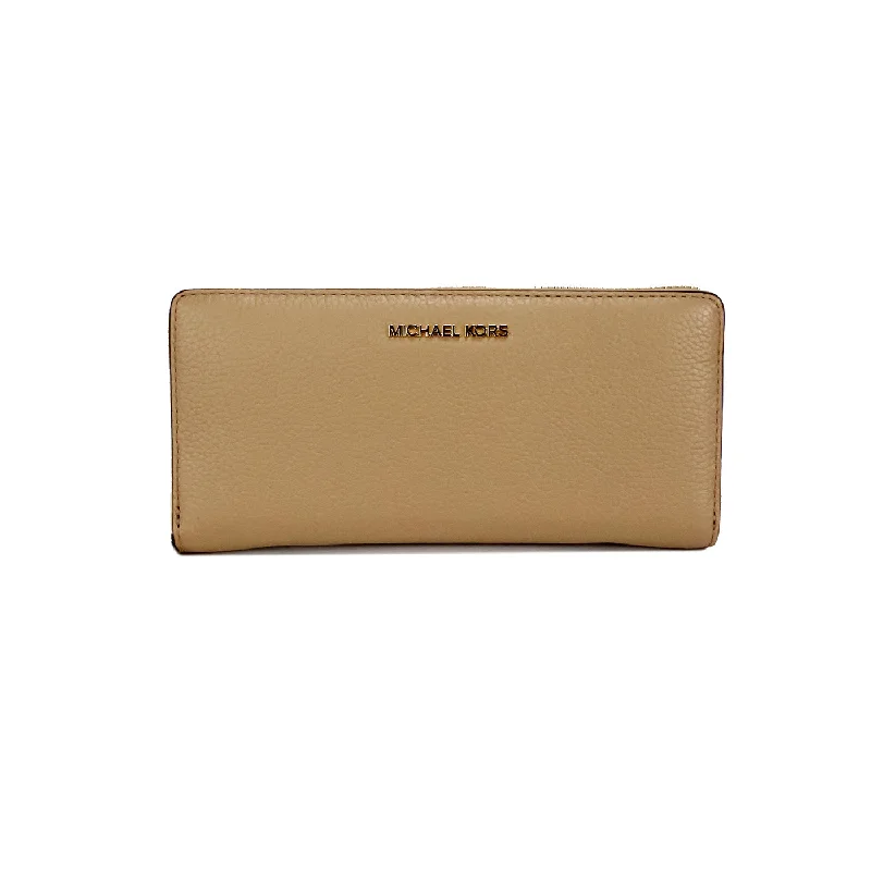 How to choose the right money clipMichael Kors Jet Set Travel Large Camel Leather Continental Wristlet Women's Wallet
