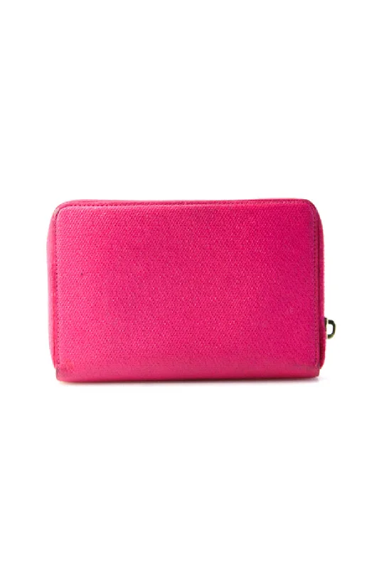 Women's money clip with a fingerprint - resistant finishSmythson Womens Leather Zip Around Rectangular Card Holder Pink Wallet Women's money clip with a fingerprint - resistant finishSmythson Womens Leather Zip Around Rectangular Card Holder Pink Wallet
