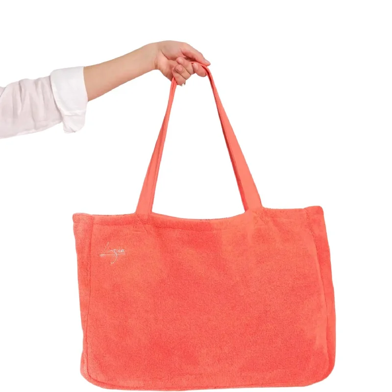 Quilted Tote Bag in Cream with Silver Hardware for a Classic and Sophisticated StyleBeach And Pool Tote Bag In Coral Quilted Tote Bag in Cream with Silver Hardware for a Classic and Sophisticated StyleBeach And Pool Tote Bag In Coral