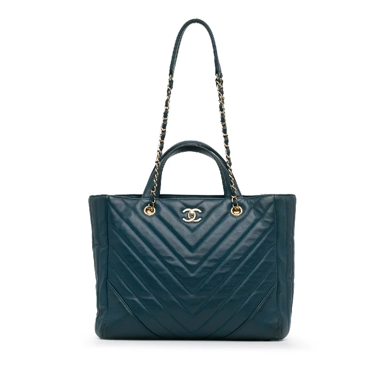Women's Tote Bag with Inner Compartments in Gray for Organizing Everyday EssentialsBlue Chanel CC Chevron Calfskin Statement Shopping Tote Satchel Women's Tote Bag with Inner Compartments in Gray for Organizing Everyday EssentialsBlue Chanel CC Chevron Calfskin Statement Shopping Tote Satchel