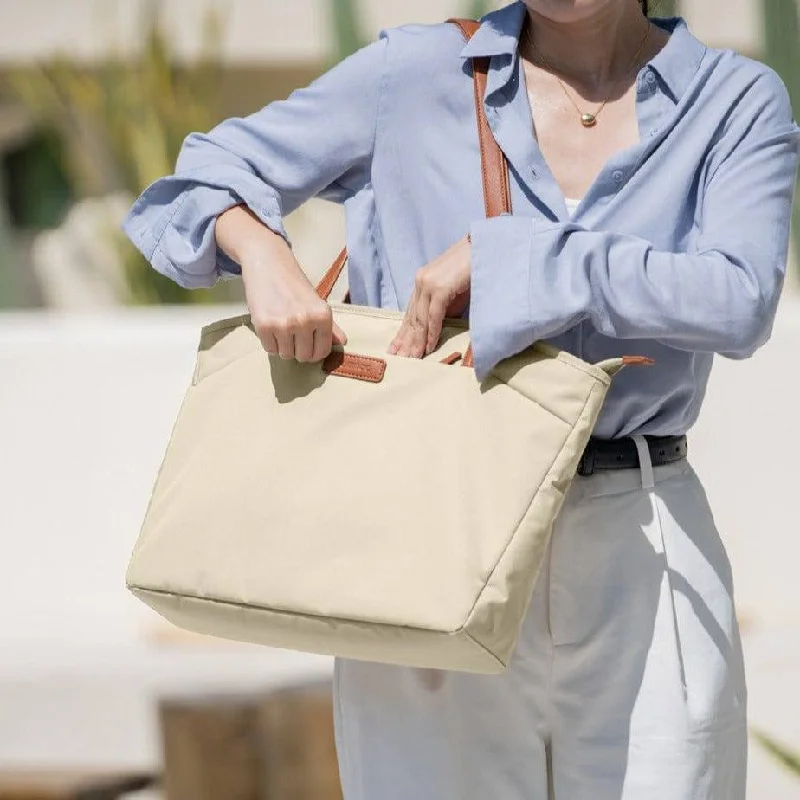 Waterproof Tote Bag in Yellow for Outdoor Activities in Wet WeatherLaptop Tote Bag 16 Inch - Khaki Waterproof Tote Bag in Yellow for Outdoor Activities in Wet WeatherLaptop Tote Bag 16 Inch - Khaki