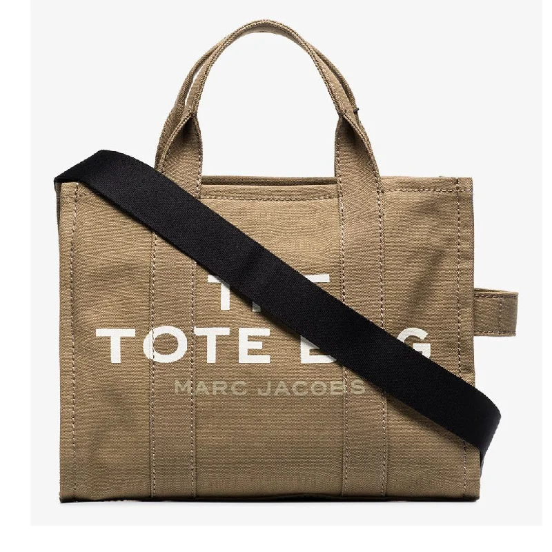 Quilted Tote Bag in Cream with Silver Hardware for a Classic and Sophisticated StyleMARC JACOBS "THE TOTE BAG" with Detachable Strap in Black (Medium) Quilted Tote Bag in Cream with Silver Hardware for a Classic and Sophisticated StyleMARC JACOBS "THE TOTE BAG" with Detachable Strap in Black (Medium)