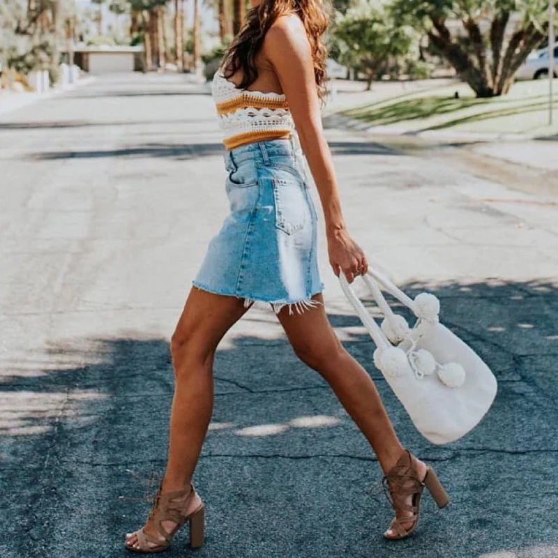 Metallic Tote Bag in Rose Gold with Chain Handles for a Glamorous Night OutBoho Chic Handbags with Pompoms Metallic Tote Bag in Rose Gold with Chain Handles for a Glamorous Night OutBoho Chic Handbags with Pompoms