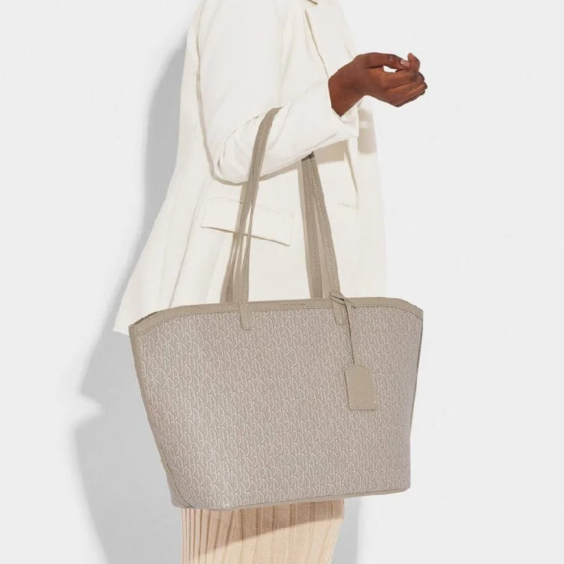 Faux Fur - Trimmed Tote Bag in White for a Cozy Winter LookSignature Tote Bag - Taupe Faux Fur - Trimmed Tote Bag in White for a Cozy Winter LookSignature Tote Bag - Taupe