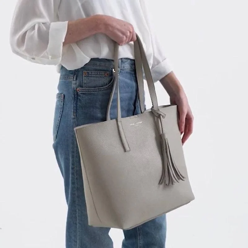 Patchwork Tote Bag in Denim with Vintage - Inspired Designs for a Retro AppealTavi Tassel Tote Bag - Grey Patchwork Tote Bag in Denim with Vintage - Inspired Designs for a Retro AppealTavi Tassel Tote Bag - Grey