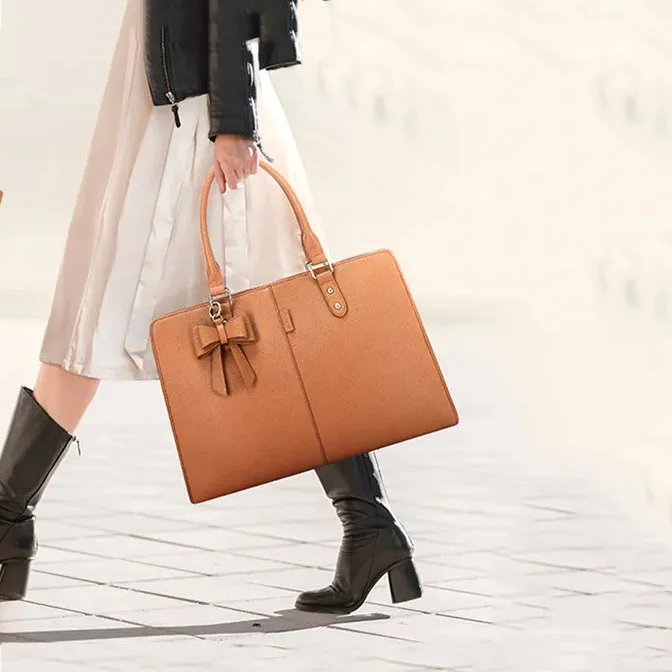 Quilted Tote Bag in Cream with Silver Hardware for a Classic and Sophisticated StyleWork Laptop Tote with Pouch - Brown Quilted Tote Bag in Cream with Silver Hardware for a Classic and Sophisticated StyleWork Laptop Tote with Pouch - Brown