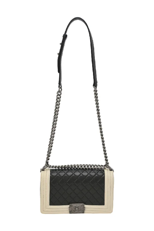 Women's Shoulder Bag with Floral Embroidery in Purple for Spring Walks[WB6171] Chanel | Cross-Body Bag