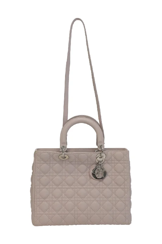 Embroidered Denim Shoulder Bag in Blue for a Vintage Vibe[WB6058] Christian Dior | Shopper