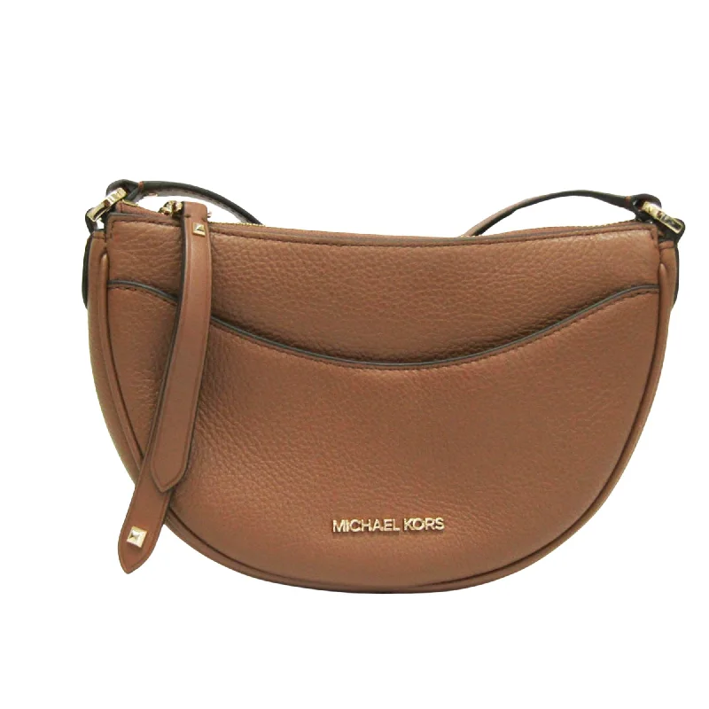 Quilted Shoulder Bag in Cream for a Classic and Elegant LookMichael Kors Dover Leather Shoulder Bag (Pre-Owned) Quilted Shoulder Bag in Cream for a Classic and Elegant LookMichael Kors Dover Leather Shoulder Bag (Pre-Owned)