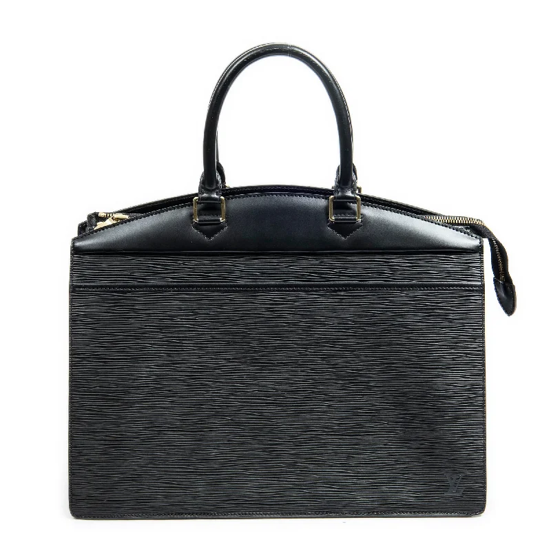Quilted Shoulder Bag in Cream for a Classic and Elegant LookRiviera