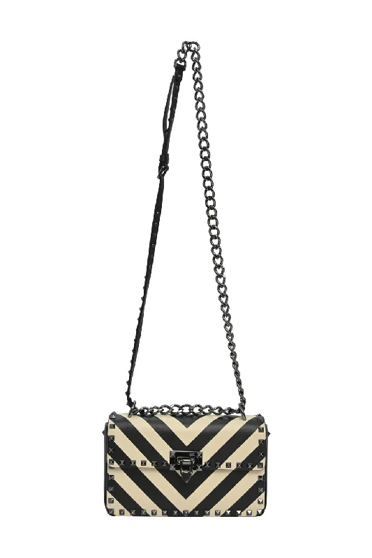 Leather Shoulder Bag with Magnetic Closure in Black for Quick Access[WB5828] Valentino Garavani | Cross-Body Bag