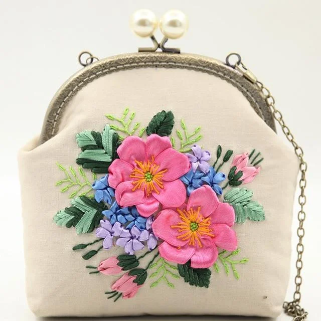Leather Clutch with Chain Strap in Black for Cocktail PartiesCE - 2021 CLUTCHES BAGS FOR WOMEN CS012 Leather Clutch with Chain Strap in Black for Cocktail PartiesCE - 2021 CLUTCHES BAGS FOR WOMEN CS012