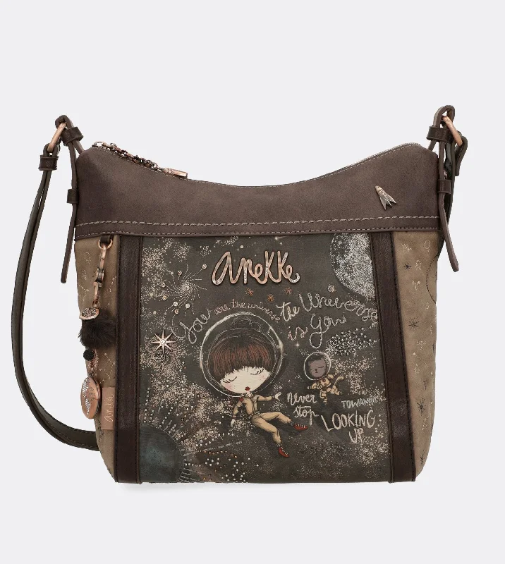 Quilted Leather Crossbody Bag in Cream for a Classic and Elegant AppearanceLovely universe crossbody bag Quilted Leather Crossbody Bag in Cream for a Classic and Elegant AppearanceLovely universe crossbody bag