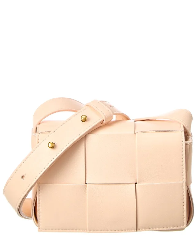 Women's Crossbody Bag with Multiple Compartments in Gray for Organized Daily UseBottega Veneta Cassette Leather Crossbody Women's Crossbody Bag with Multiple Compartments in Gray for Organized Daily UseBottega Veneta Cassette Leather Crossbody