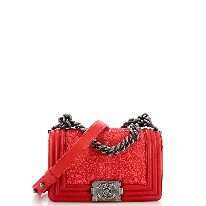 Women's Crossbody Bag with Multiple Compartments in Gray for Organized Daily UseBoy Flap Bag Stingray Small
