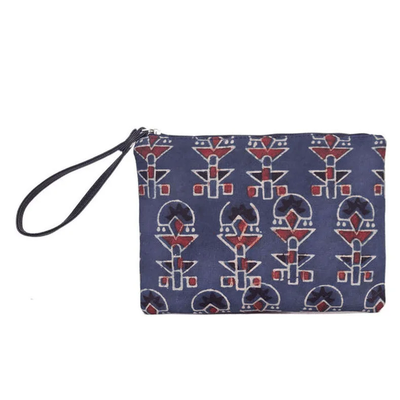 Women's Lizard - Print Clutch in Brown for a Chic LookNavy Color Printed Pouch With Pu Wrist Handle Women's Lizard - Print Clutch in Brown for a Chic LookNavy Color Printed Pouch With Pu Wrist Handle