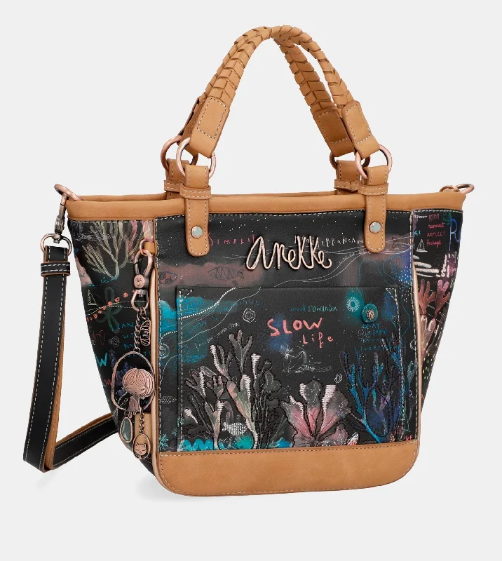 Embroidered Silk Crossbody Bag in Purple for Formal Events and WeddingsCoral Black Oval Shopper with shoulder strap