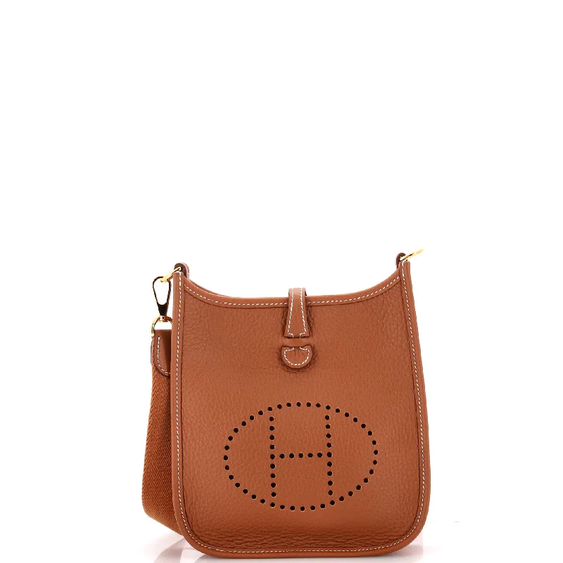 Women's Crossbody Bag with Chain Strap in Gold for a Glamorous TouchEvelyne Bag Gen III Clemence TPM Women's Crossbody Bag with Chain Strap in Gold for a Glamorous TouchEvelyne Bag Gen III Clemence TPM