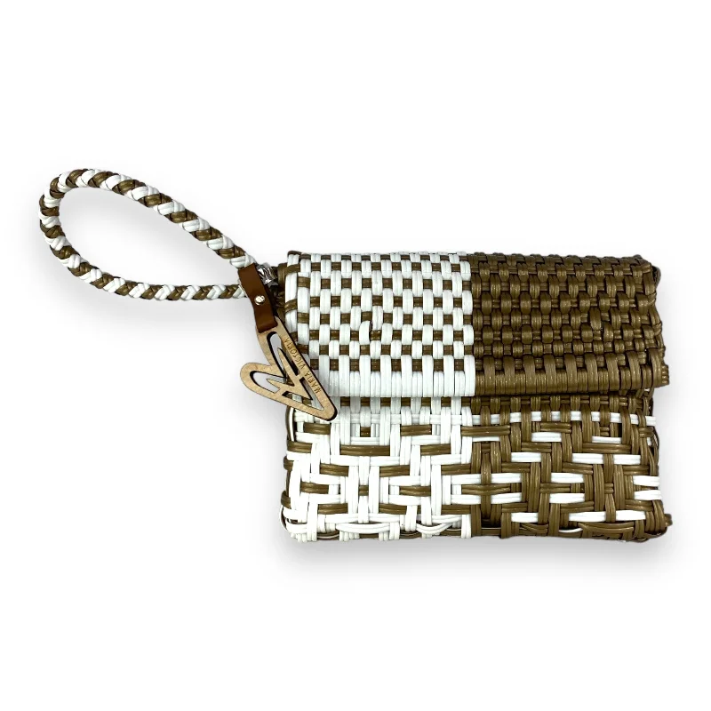 Women's Faux Fur Clutch in White for Winter BallsMaria Victoria | Duo CA | Upcycled, Handwoven, Wristlet Women's Faux Fur Clutch in White for Winter BallsMaria Victoria | Duo CA | Upcycled, Handwoven, Wristlet