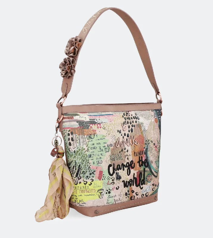 Women's Crossbody Bag with Chain Strap in Gold for a Glamorous TouchNature crossbody bag with a floral strap Women's Crossbody Bag with Chain Strap in Gold for a Glamorous TouchNature crossbody bag with a floral strap