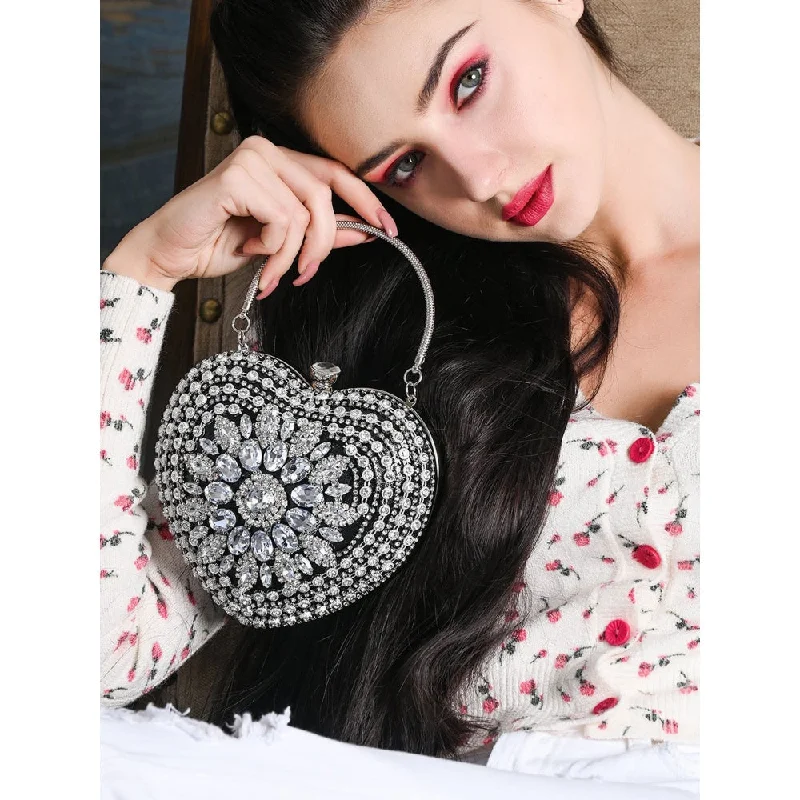 Snake - Skin Effect Clutch in Green for Exotic PartiesOdette Sweetheart Crystal Clutch Bag Snake - Skin Effect Clutch in Green for Exotic PartiesOdette Sweetheart Crystal Clutch Bag