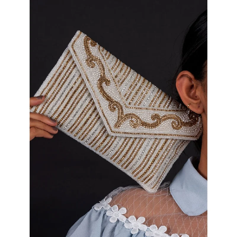 Snake - Skin Effect Clutch in Green for Exotic PartiesOdette White Graceful Envelope Clutch Snake - Skin Effect Clutch in Green for Exotic PartiesOdette White Graceful Envelope Clutch